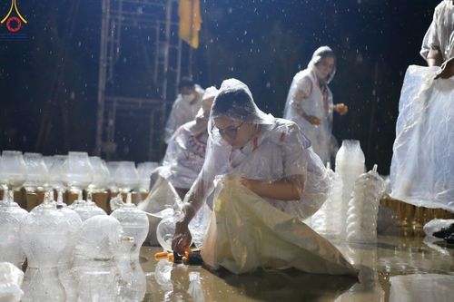 ภาพ No.119466:V.18 ทันทีม การเตรียมงาน เก็บงาน การรับบุญของเจ้าหน้าที่หน่วยงานต่างๆ เพื่อโครงการธรรมยาตรา กตัญญูบูชามหาปูชนียาจารย์ พระมงคลเทพมุนี (สด จนฺทสโร) พระผู้ปราบมาร อนุสรณ์สถาน 7 แห่ง ปีที่ 12 ระหว่างวันที่ 2 - 31 มกราคม พ.ศ.2567