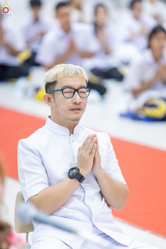 ภาพ No.249049:วันที่ 26-28 กันยายน พ.ศ. 2568 โครงการอบรม อุบาสกแก้ว อุบาสิกาแก้ว รุ่นที่ 3  ณ ศูนย์ปฏิบัติธรรมสมุทรปราการ ได้รับความเมตตาจากคณะสงฆ์ในพื้นที่  รวมถึงผู้บริหารสถานศึกษา ที่นำนักเรียนระดับมัธยมปลาย  มารับฟังข้อมูลเพื่อที่จะเป็นกำลังสำคัญ ในการเข้าร่วมขบวน