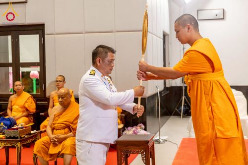 ภาพ No.231221:วันพฤหัสบดีที่ 3 กรกฏาคม พ.ศ. 2568 พิธีมุทิตาสักการะพระภิกษุนาคหลวง พระมหาพนาวัฒน์ ธมฺมนฺตคามี (จันทร์เผือก) เปรียญธรรม ๙ ประโยค ณ วัดพระธรรมกาย ปทุมธานี