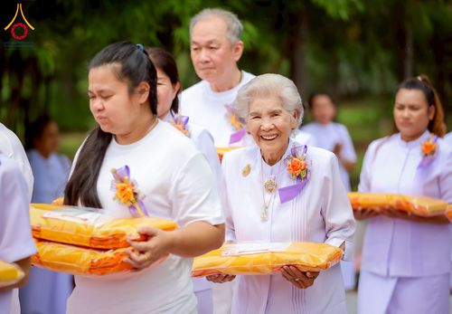 ภาพ No.255008:วันที่ 15 ตุลาคม พ.ศ. 2568 พิธีทอดกฐินสามัคคีประจำปี 2568 บูชาธรรม 81 ปี หลวงพ่อธัมมชโย ณ ศูนย์อบรมเยาวชนกาญจนบุรี