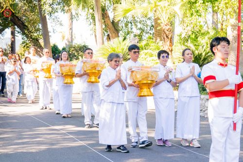 ภาพ No.100300:พิธีทอดกฐินบรมจักรพรรดิ ณ วัดพระธรรมกายแคลิฟอร์เนีย เมืองอาซูซ่า รัฐแคลิฟอร์เนีย ประเทศสหรัฐอเมริกา วันอาทิตย์ที่ 12 พฤศจิกายน พ.ศ. 2566