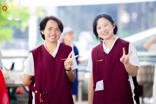 ภาพ No.58795:V.40 ภัตตาหารพระหมื่นวัด เราจัดให้ การปฏิบัติงานของเจ้าหน้าที่และอาสาสมัคร เพื่อรับบุญในการถวายภัตตาหาร แด่คณะสงฆ์ 10,000 กว่าวัดทั่วประเทศ ที่มาร่วมงานวันคุ้มครองโลก จันทร์ที่ 22 เมษายน พ.ศ. 2567 ณ วัดพระธรรมกาย