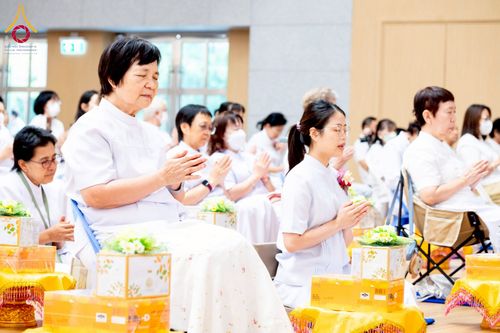 ภาพ No.239544:วันอาทิตย์ที่ 17 สิงหาคม พ.ศ. 2568 พิธีถวายคิลานเภสัช และอุปกรณ์ทางการแพทย์ แด่คณะสงฆ์ เนื่องในวันธรรมชัย ณ ห้องแก้วสารพัดนึก 2 สภาธรรมกายสากล วัดพระธรรมกาย