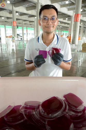 ภาพ No.246670:วันที่ 12 กันยายน พ.ศ. 2568 การเก็บงาน จัดเก็บไฟ LED ของเจ้าหน้าที่ทุกสถานะ ณ วิหารคด วัดพระธรรมกาย