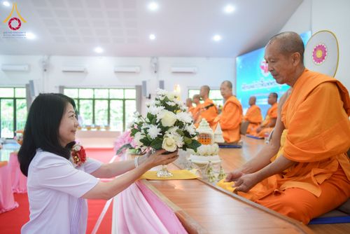 ภาพ No.225837:วันอาทิตย์ที่ 18 พฤษภาคม พ.ศ. 2568 ศูนย์ปฏิบัติธรรมสระบุรี ได้จัดพิธีทอดผ้าป่าฟื้นฟูพระพุทธศาสนา และพิธีมอบใบประกาศนียบัตรเชิดชูเกียรติผู้นำรถ ที่ทำหน้าที่จัดรถเพื่อพาสาธุชนไปร่วมงานวันที่ 22 เมษายน ที่ผ่านมา