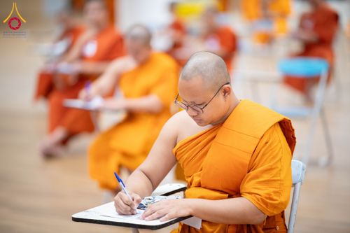 ภาพ No.177770:พิธีสอบธรรมสนามหลวง นักธรรมชั้นโท-เอก  ระหว่างวันที่ 17-20 พฤศจิกายน พ.ศ. 2567 ณ สนามสอบวัดพระธรรมกาย ปทุมธานี