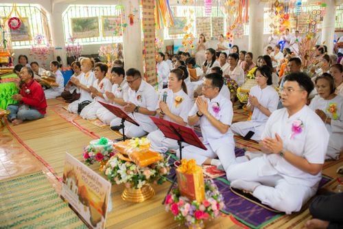 ภาพ No.177235:พิธีทอดกฐิน ณ วัดแถวอรัญญาวาส ต.หนองขาม อ.แก้งคร้อ จ.ชัยภูมิ ในโครงการทอดกฐินสามัคคีทั่วไทย 30,000 วัด บูชาธรรม 80 ปี หลวงพ่อธัมมชโย โดยคณะศิษยานุศิษย์วัดพระธรรมกาย วันที่ 30 ตุลาคม พ.ศ. 2567