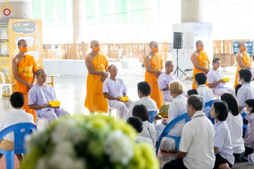 ภาพ No.82496:พิธีปลงผมนาคธรรมทายาท ในโครงการธรรมทายาทระดับอุดมศึกษา รุ่นที่ 50 ภาคฤดูฝน ในวันที่ 10 มิถุนายน พ.ศ. 2566 ณ วัดพระธรรมกาย