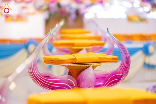 ภาพ No.215684:วันอาทิตย์ต้นเดือนที่ 6 เมษายน พ.ศ. 2568 พิธีทอดผ้าป่าสมทบ เพื่องานถวายมหาสังฆทาน 40,000 กว่าวัดทั่วประเทศ ณ สภาธรรมกายสากล วัดพระธรรมกาย