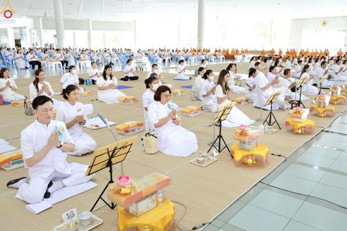 ภาพ No.228788:วันที่ 24 พฤษภาคม และ วันที่ 14 มิถุนายน พ.ศ.2568 พิธีถวายภัตตาหารเมนูสวรรค์ เพื่อการบรรลุธรรม ณ หอฉันคุณยายอาจารย์ฯ วัดพระธรรมกาย