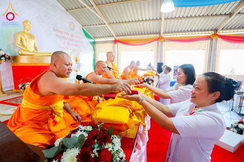 ภาพ No.176627:พิธีทอดกฐินแห่งทวีปแอฟริกา ณ วัดพระธรรมกายโจฮันเนสเบิร์ก สาธารณรัฐแอฟริกาใต้ วันอาทิตย์ที่ 20 ตุลาคม พ.ศ. 2567