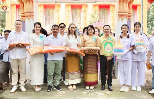 ภาพ No.170087:พิธีทอดกฐิน ณ วัดทุ่งวิจิตร อ.นาดี จ.ปราจีนบุรี ในโครงการกฐินสามัคคีทั่วไทย 30,000 วัด บูชาธรรม 80 ปี หลวงพ่อธัมมชโย โดยคณะศิษยานุศิษย์วัดพระธรรมกาย วันที่ 27 ตุลาคม พ.ศ. 2567