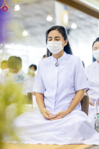 ภาพ No.99703:พิธีปฏิบัติธรรมและพิธีบูชาข้าวพระ ในวันอาทิตย์ต้นเดือนที่ 3 ธันวาคม พ.ศ. 2566 ณ สภาธรรมกายสากล วัดพระธรรมกาย จ.ปทุมธานี