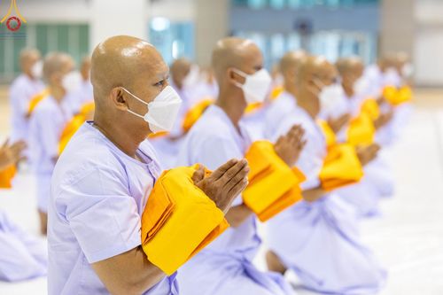 ภาพ No.101639:พิธีขอบรรพชา, พิธีขอสรณคมน์และศีล, พิธีถวายบาตร ในโครงการอุปสมบทหมู่ รุ่นบูชาธรรมมหาปูชนียาจารย์ ณ วัดพระธรรมกาย วันที่ 9 ธันวาคม พ.ศ. 2566