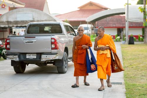 ภาพ No.234357:วันพฤหัสบดีที่ 24 กรกฎาคม พ.ศ. 2568 พิธีถวายสังฆทานแก่คณะสงฆ์ 323 วัด , พิธีมอบกองทุนหนุนแรงใจช่วยครูใต้ , พิธีทำบุญส่วนกุศลแด่ผู้วายชนม์ ในเหตุการณ์ความไม่สงบ 4 จังหวัด ชายแดนภาคใต้ (ปัตตานี , ยะลา , นราธิวาส , สงขลา) ปีที่ 21 ครั้งที่ 179 ณ วัดเวฬุวัน 