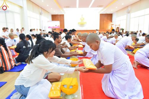 ภาพ No.133326:พิธีบรรพชาสามเณร ในโครงการบรรพชาสามเณร ฟื้นฟูพระพุทธศาสนาทั่วไทย ณ ศูนย์ปฏิบัติธรรมจันทบุรี วันพุธที่ 3 เมษายน พ.ศ. 2567