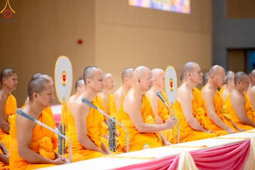 ภาพ No.136857:พิธีถวายหนังสือธรรมะ บาลี นักธรรม ทางก้าวหน้า ณ ห้องแก้วสารพัดนึก 2 วัดพระธรรมกาย วันเสาร์ที่ 11 พฤษภาคม พ.ศ. 2567