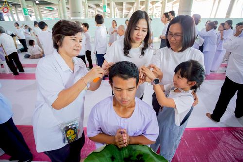 ภาพ No.228600:วันอังคารที่ 10 มิถุนายน พ.ศ. 2568 (วันพระ ขึ้น 15 ค่ำ เดือน 7) พิธีบุพเปตพลี ครั้งที่ 165 อุทิศบุญแด่หมู่ญาติที่ล่วงลับไปแล้ว และสืบทอดอายุพระพุทธศาสนา ณ หอฉันคุณยายอาจารย์ฯ วัดพระธรรมกาย