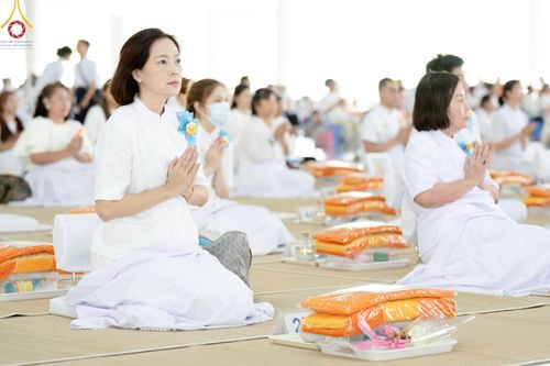 ภาพ No.58591:พิธีบุพเปตพลี ครั้งที่ 149 ร่วมอุทิศบุญแด่หมู่ญาติที่ล่วงลับไปแล้ว และสืบทอดอายุพระพุทธศาสนา วันอังคารที่ 23 เมษายน พ.ศ. 2567 (วันพระ ขึ้น 15 ค่ำ เดือน 5) ณ หอฉันคุณยายอาจารย์ฯ วัดพระธรรมกาย