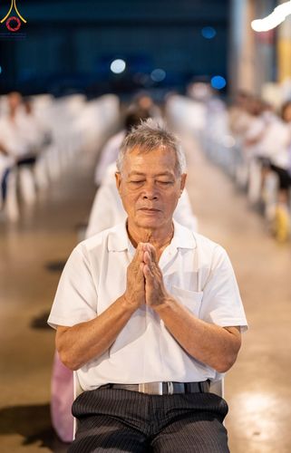 ภาพ No.198547:พิธีฉลองชัยสวดมนต์บทธัมมจักกัปปวัตนสูตร 7,051,919,116 จบ เนื่องในวันคล้ายวันเกิด 116 ปี คุณยายอาจารย์มหารัตนอุบาสิกาจันทร์ ขนนกยูง วันอาทิตย์ที่ 19 มกราคม พ.ศ. 2568 ณ มหารัตนวิหารคด วัดพระธรรมกาย จ.ปทุมธานี