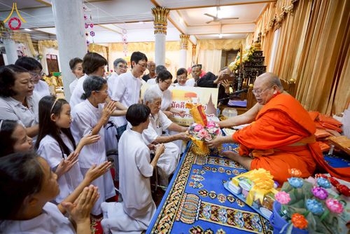 ภาพ No.273424:วันที่ 1 พฤศจิกายน พ.ศ. 2568 พิธีทอดกฐินสามัคคีทั่วไทย ณ วัดทินกรนิมิต อ.เมือง จ.นนทบุรี โดยคณะศิษยานุศิษย์ บูชาธรรม 81 ปี หลวงพ่อธัมมชโย