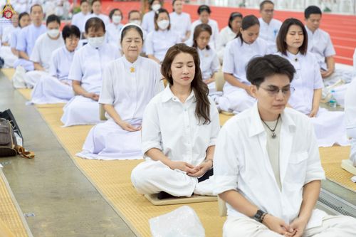 ภาพ No.240626:วันพุธที่ 27 สิงหาคม พ.ศ. 2568 พิธีปฏิบัติธรรมภาคสาย ในวันธรรมชัย ณ วัดพระธรรมกาย จ.ปทุมธานี