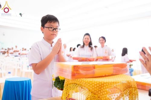 ภาพ No.172008:พิธีทอดกฐิน วัดพระธรรมกายสิงคโปร์ วันอาทิตย์ที่ 27 ตุลาคม พ.ศ. 2567