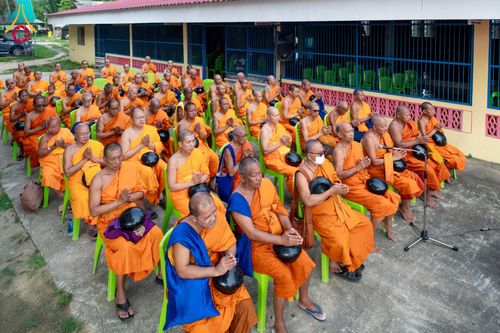 ภาพ No.143987:พิธีถวายสังฆทานแด่คณะสงฆ์ 323 วัด  ปีที่ 20 ครั้งที่  171 พิธีมอบกองทุนหนุนแรงใจช่วยครูใต้  ปีที่ 17 ครั้งที่ 136  และพิธีทำบุญอุทิศส่วนกุศลให้ผู้วายชนม์ในเหตุการณ์ไม่สงบ 4 จังหวัดชายแดนภาคใต้(ปัตตานี ยะลา นราธิวาส สงขลา) วันเสาร์ที่ 13 กรกฎาคม พ.ศ. 2567