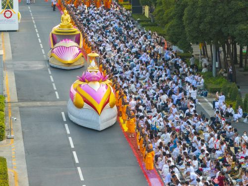 ภาพ No.201987:พิธีต้อนรับพระธรรมยาตรา ณ อนุสรณ์สถานลำดับที่ 7 สถานที่ขยายวิชชาธรรมกาย วัดพระธรรมกาย ต.คลองสาม อ.คลองหลวง จ.ปทุมธานี ในโครงการธรรมยาตรา กตัญญูบูชา มหาปูชนียาจารย์ พระมงคลเทพมุนี(สด จนฺทสโร) พระผู้ปราบมาร อนุสรณ์สถาน 7 แห่ง ปีที่ 13 วันที่ 26 มกราคม 2568