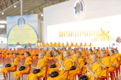 ภาพ No.240375:วันพุธที่ 27 สิงหาคม พ.ศ. 2568 พิธีตักบาตร ในวันธรรมชัย ณ วัดพระธรรมกาย จ.ปทุมธานี