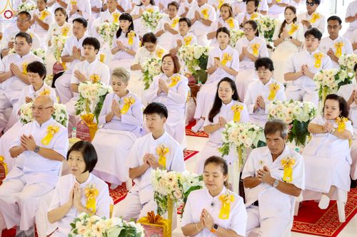 ภาพ No.239369:วันอาทิตย์ที่ 17 สิงหาคม พ.ศ. 2568 พิธีกดปุ่มอัญเชิญรูปเหมือน พระมงคลเทพมุนี (สด จันทสโร)  ณ มหาวิหารแก้วพระมงคลเทพมุนี  ศูนย์ปฏิบัติธรรมแก้วเมืองเลย