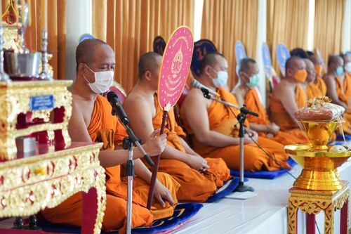 ภาพ No.171882:พิธีทอดกฐิน ณ วัดน้อยนางหงษ์ แขวงบางยี่ขัน เขตบางพลัด กรุงเทพฯ ในโครงการกฐินสามัคคีทั่วไทย 30,000 วัด บูชาธรรม 80 ปี หลวงพ่อธัมมชโย โดยคณะศิษยานุศิษย์วัดพระธรรมกาย วันที่ 26 ตุลาคม พ.ศ. 2567