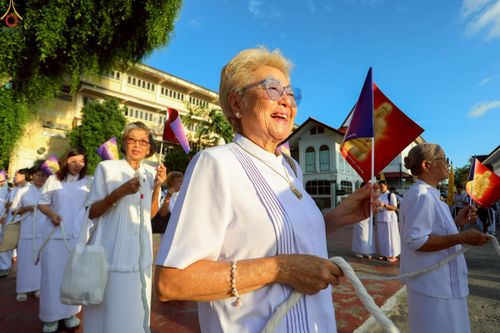 ภาพ No.248695:วันที่ 20 กันยายน พ.ศ. 2568 พิธีอัญเชิญรูปหล่อหลวงปู่วัดปากน้ำ ภาษีเจริญ จากวัดมงคลนิมิตร พระอารามหลวง เพื่อประดิษฐาน ณ วิหารพระมงคลเทพมุนี (สด จนฺทสโร)  ศูนย์ปฏิบัติธรรมภูเก็ต จ.ภูเก็ต