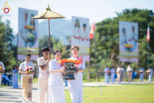 ภาพ No.174692:พิธีทอดกฐิน ศูนย์ปฏิบัติธรรมนานาชาติปาย อำเภอปาย จังหวัดแม่ฮ่องสอน พิธีวางดวงแก้ว โปรยรัตนชาติ สถาปนาอาคารปฏิบัติธรรม 80 ปี ครูบาไชยบูลย์ (หลวงพ่อธัมมชโย) วันที่ 27 ตุลาคม พ.ศ. 2567