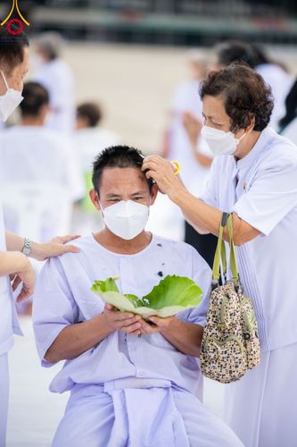 ภาพ No.99910:พิธีปลงผมธรรมทายาท โครงการอุปสมบทบูชาธรรมมหาปูชนียาจารย์ พ.ศ. 2566 ณ ลานธรรม มหาวิหารคด 8-9 ศูนย์อบรมวัดพระธรรมกาย วันอาทิตย์ที่ 3 ธันวาคม พ.ศ. 2566