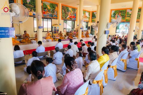 ภาพ No.182541:พิธีทอดกฐิน ณ วัดธรรมประดิษฐ์ จ.บุรีรัมย์ ในโครงการทอดกฐินสามัคคีทั่วไทย 30,000 วัด บูชาธรรม 80 ปี หลวงพ่อธัมมชโย โดยคณะศิษยานุศิษย์วัดพระธรรมกาย วันที่ 9 พฤศจิกายน พ.ศ. 2567