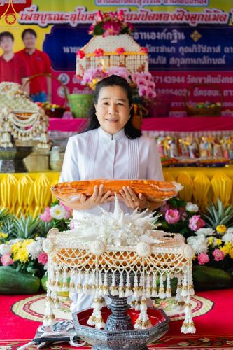 ภาพ No.166730:พิธีทอดกฐิน ณ วัดเขาดินมังกรทอง อ.บ่อทอง จ.ชลบุรี  ในโครงการกฐินสามัคคีทั่วไทย 30,000 วัด บูชาธรรม 80 ปี หลวงพ่อธัมมชโย โดยคณะศิษยานุศิษย์วัดพระธรรมกาย วันที่ 23 ตุลาคม พ.ศ. 2567