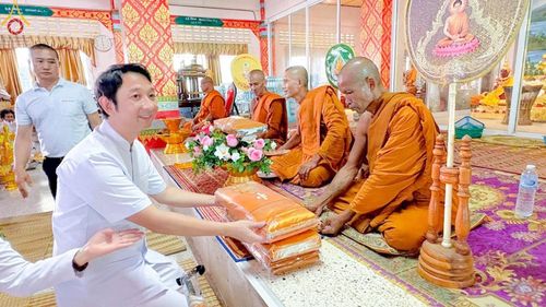 ภาพ No.165289:พิธีทอดกฐิน ณ วัดบ้านโนนหวาย จ.อุดรธานี ในโครงการกฐินสามัคคีทั่วไทย 30,000 วัด บูชาธรรม 80 ปี หลวงพ่อธัมมชโย โดยคณะศิษยานุศิษย์วัดพระธรรมกาย วันที่ 20 ตุลาคม พ.ศ. 2567