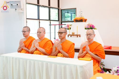 ภาพ No.176566:ชมรมกำนัน ผู้ใหญ่บ้านฯ อ.คลองหลวง ทอดผ้าป่าสมทบโครงการกฐินสามัคคีทั่วไทย 30,000 วัด วันที่ 4 พฤศจิกายน พ.ศ. 2567 ณ วัดพระธรรมกาย อ.คลองหลวง จ.ปทุมธานี