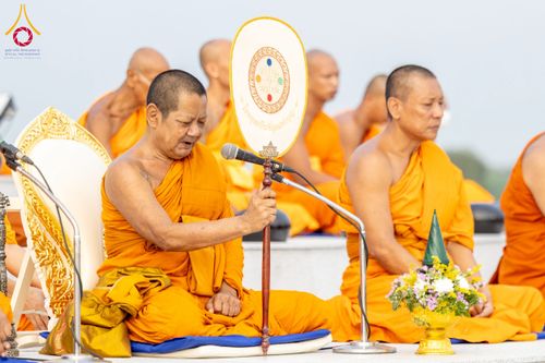 ภาพ No.230131:วันเสาร์ที่ 28 มิถุนายน พ.ศ. 2568 พิธีถวายสังฆทาน 323 วัด 4 จังหวัดชายแดนใต้ ปีที่ 21 ครั้งที่ 178 พิธีมอบกองทุนหนุนแรงใจช่วยครูใต้ ปีที่ 18 ครั้งที่ 142 ณ ศูนย์อบรมเยาวชนจังหวัดปัตตานี