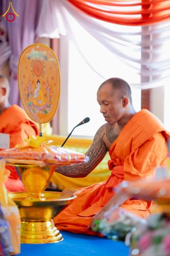 ภาพ No.171569:พิธีทอดกฐิน ณ วัดไชยภูมิ จ.อยุธยา ในโครงการกฐินสามัคคีทั่วไทย 30,000 วัด บูชาธรรม 80 ปี หลวงพ่อธัมมชโย โดยคณะศิษยานุศิษย์วัดพระธรรมกาย วันที่ 26 ตุลาคม พ.ศ. 2567