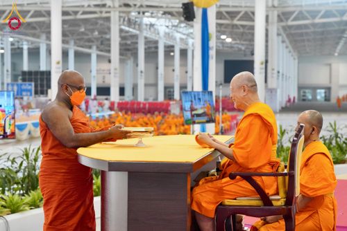 ภาพ No.127046:พิธีมอบใบประกาศเกียรติคุณองค์กรนานาชาติ และหน่วยงานที่ชักชวนคนร่วมโครงการนั่งสมาธิเพื่อสันติภาพโลกมากที่สุด วันอาทิตย์ที่ 1 มีนาคม พ.ศ. 2567 ณ สภาธรรมกายสากล วัดพระธรรมกาย