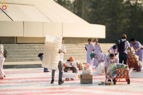 ภาพ No.113382:V.12 พลังหมู่ การเตรียมงาน เก็บงาน การรับบุญของเจ้าหน้าที่หน่วยงานต่างๆ เพื่อโครงการธรรมยาตรา ปีที่ 12 ระหว่างวันที่ 2 - 31 มกราคม พ.ศ. 2567