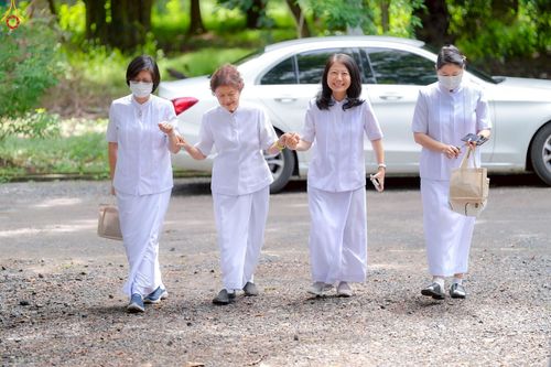 ภาพ No.247840:วันที่ 19-21 กันยายน พ.ศ. 2568 โครงการอบรมอุบาสิกาแก้ว รุ่นที่ 2 ณ ศูนย์ปฏิบัติธรรมจังหวัดบุรีรัมย์