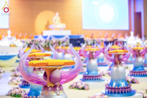 ภาพ No.134020:พิธีบูชาข้าวพระ  ในวันอาทิตย์ต้นเดือนที่ 7 เมษายน พ.ศ. 2567 ณ วัดพระธรรมกาย จ.ปทุมธานี