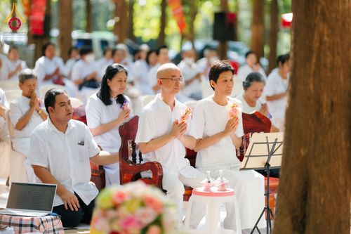ภาพ No.169525:พิธีทอดกฐิน ณ ศูนย์ปฏิบัติธรรมนานาชาติตะวันพร้าว จ.เชียงใหม่ ในโครงการกฐินสามัคคีทั่วไทย 30,000 วัด บูชาธรรม 80 ปี หลวงพ่อธัมมชโย โดยคณะศิษยานุศิษย์วัดพระธรรมกาย วันที่ 25 ตุลาคม พ.ศ. 2567
