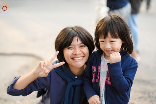 ภาพ No.193841:วัดพระธรรมกาย จัดงานวันเด็กแห่งชาติ ประจำปี พ.ศ.2568 ออกร้านอาหาร 200 ร้าน มอบของขวัญหลายหมื่นชิ้น วันที่ 12 มกราคม พ.ศ. 2568 วัดพระธรรมกาย อ.คลองหลวง จ.ปทุมธานี