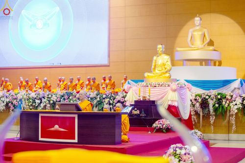 ภาพ No.88814:พิธีบูชาครูผู้ค้นพบวิชชาธรรมกาย วันศุกร์ที่ 29 กันยายน พ.ศ. 2566 วันเพ็ญขึ้น 15 ค่ำ เดือน 10 ณ วัดพระธรรมกาย