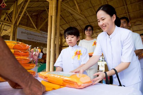 ภาพ No.263167:วันที่ 18 ตุลาคม พ.ศ. 2568 พิธีทอดกฐินสามัคคีเพื่อซื้อที่ดิน  สร้างอาคารครัวและโรงอาหาร  ห้องน้ำพร้อมโรงซักตากชาย-หญิง  และพิธีทอดกฐินสามัคคีทั่วไทย 30,000 วัด  ศูนย์ปฏิบัติธรรมนานาชาติทุ่งแสงธรรม  (Moonastery Meditation Center) ต.แสงอรุณ อ.ทับสะแก จ.ประ