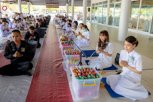 ภาพ No.123858:พิธีถวายสังฆทาน 323 วัด 4 จังหวัดชายแดนภาคใต้ ครั้งที่ 166 ณ ศูนย์ปฏิบัติธรรมภาคใต้ อ.บางกล่ำ จ.สงขลา วันเสาร์ที่ 17 กุมภาพันธ์ พ.ศ. 2567